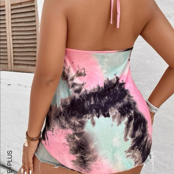 Tie Dye Criss Cross Halter 1X - Picture 2 of 6